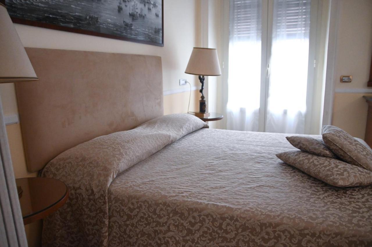 Pagina Storica Di Napoli Appartement Buitenkant foto
