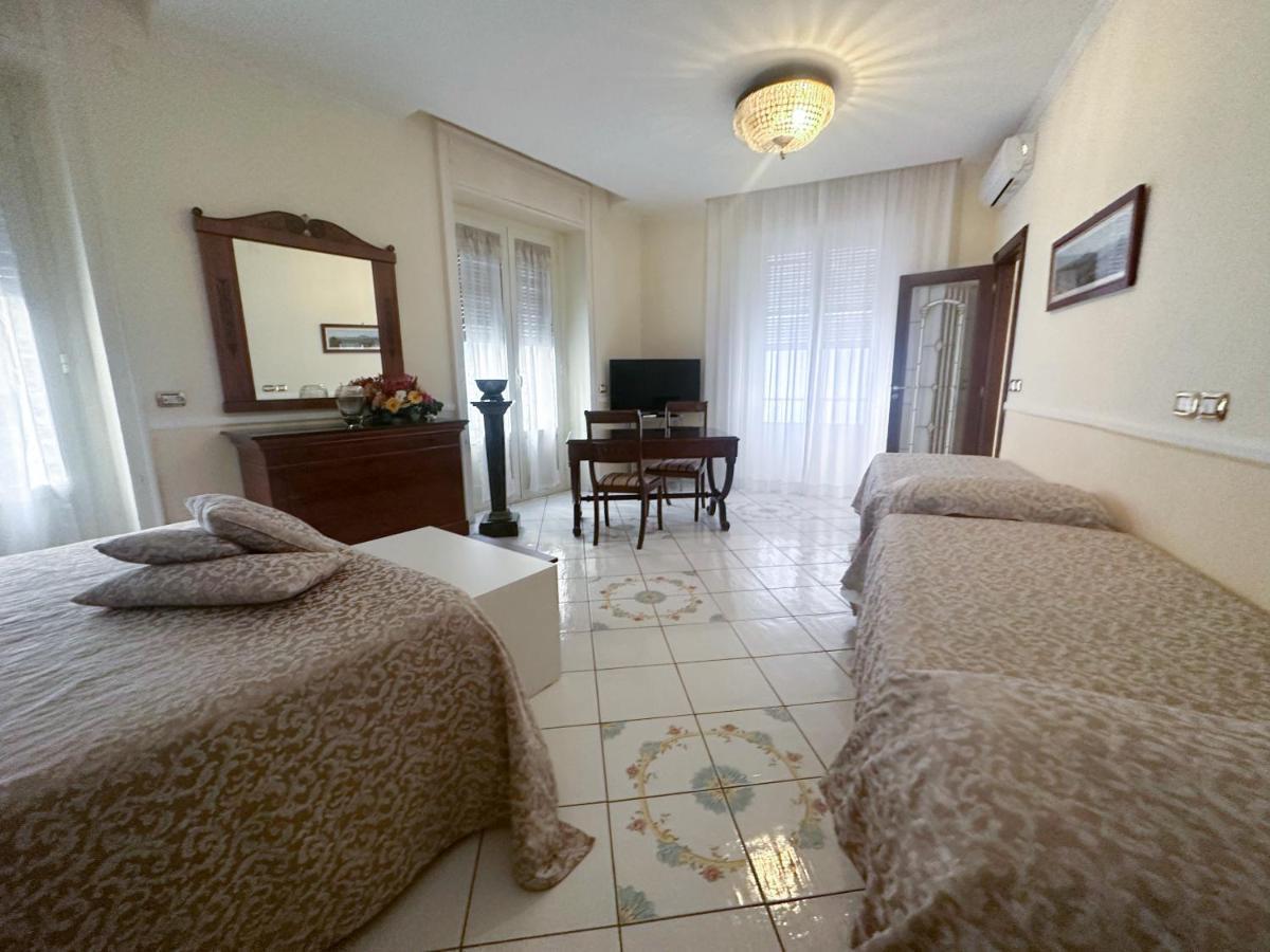 Pagina Storica Di Napoli Appartement Buitenkant foto